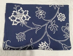 Ikea "Alvine Flor" Twin Size Duvet Cover Blue And White - Picture 1 of 4