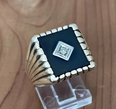 Amazing 10K Yellow Gold Onyx & Diamond Accent Signet Band Men’s Ring Size 8.5 - Image 1 of 4
