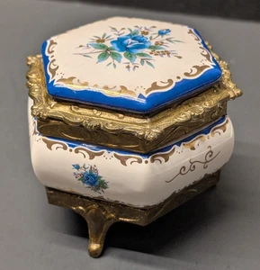 Vintage dreifüßige Musik Schmuckschatulle spielt "My Way" funktioniert - Bild 1 von 6