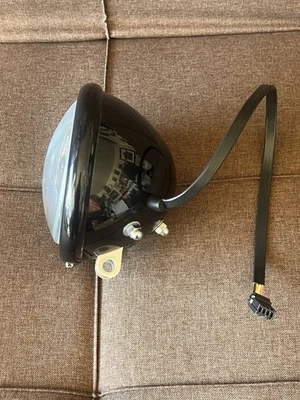 💥08-11 Harley Davidson CROSS BONES Faro delantero Faro luz lámpara🇺🇸 Foto 1 de 4