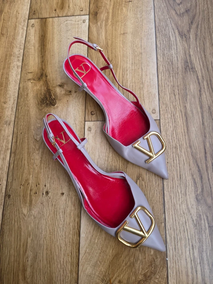 VALENTINO GARAVANI V LOGO SLINGBACK PUMPS SIZE 39 EU, 8.5 US, 6.5 UK - Image 1 of 4