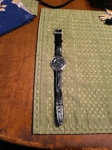 Swatch Tout AU TRAIT SFK254 Uhr Neu Akku - Bild 1 von 3