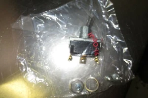  McGill  91-0001 SPDT ON-OFF-ON 20A 125 VAC Toggle Switch Vintage Nos Screw - Picture 1 of 4