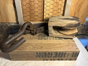 Antik Vintage Ganzholz Einzelrad Block & Tackle Riemenscheibe mit Beschlägen - Bild 1 von 4