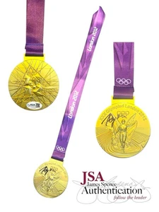 Alex Morgan Signed Autographed London 2012 Replica Gold Medal USWNT ~ JSA COA - Picture 1 of 3