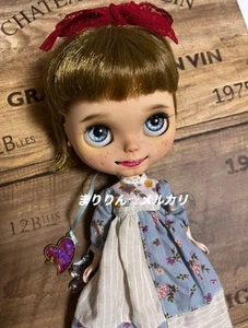 Custom Blythe Neo Blythe Puppe vom Künstler - schönes Lächeln, einzigartige Merkmale - Bild 1 von 5