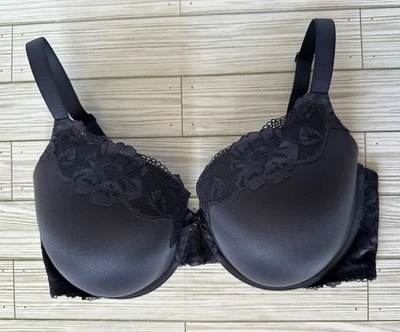 Victoria’s Secret Body By Victoria Perfect Shape NavyBlue Lace Push Up Bra 38DDD - Image 1 of 4