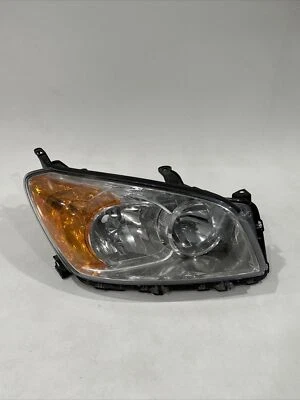 Faro halógeno para pasajero derecho Toyota Rav4 2009-2012 OEM 811100R010 Foto 1 de 4