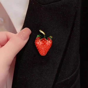New 2025 Fashion Enamel Fruit Strawberry Brooches For Women Charm Rhinestone Flo - Picture 1 of 4