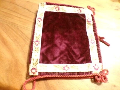 Linge ancien Pochette à linge fin en velours  bordeaux et satin beige ( ref 44 ) - Photo 1/4