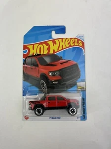 Hot Wheels Factory Fresh ‘23 Ram 1500 Red Dodge - Bild 1 von 2