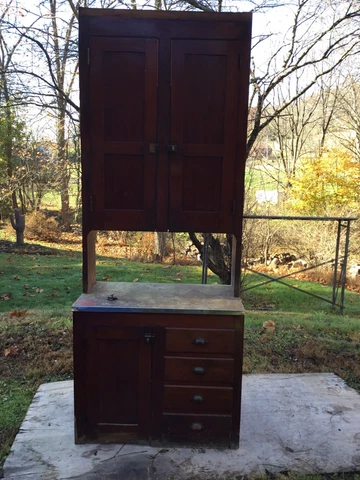 Vintage Step-back Kitchen Cabinet-Solid Wood-Beautiful Patina Cover
