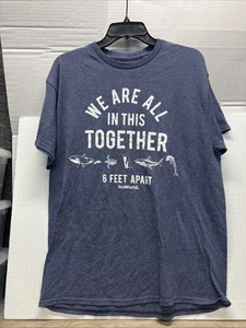 SeaWorld T-shirt 6 piedi di distanza grande uomo pandemia - Foto 1 di 7