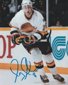 VINTAGE GREG ADAMS SIGNED VANCOUVER CANUCKS 8x10 PHOTO #2 Autograph - Bild 1 von 1