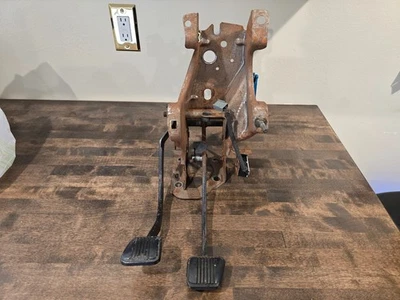 Ford Mustang Foxbody 1987-1993 5 velocidades 5 velocidades manual embrague montaje pedales Steeda Foto 1 de 4