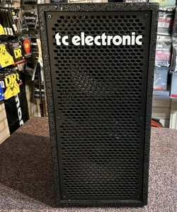 TC Electronic BC208 Bass Cabinet 200W 2x8 Inch - Picture 1 of 2