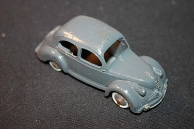 voiture ancienne PANHARD OCCASION 1/50 ?? 1/43 ?? en métal - Photo 1/4