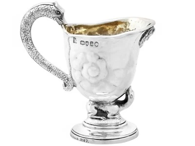 Jarra victoriana de plata de ley crema de John Hunt y Robert Roskell Foto 1 de 4