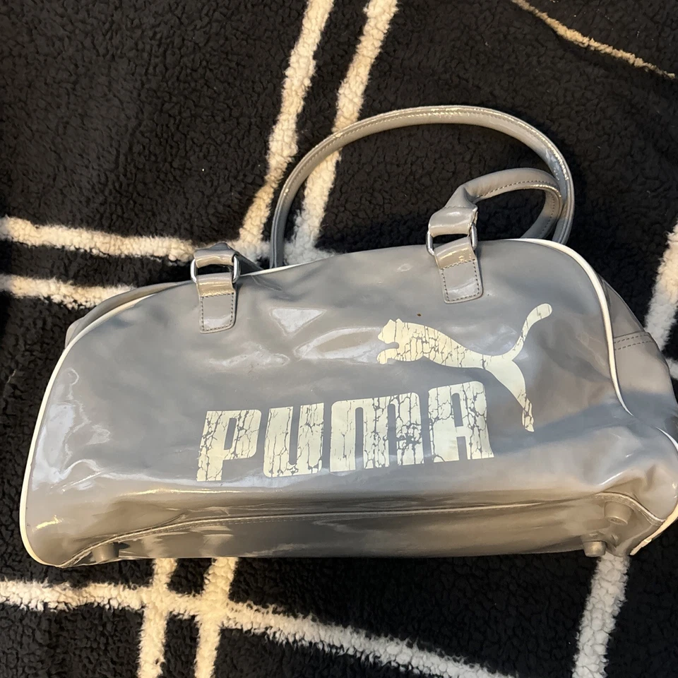 Cartera Puma de poliuretano Foto 1 de 4