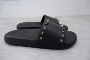 Valentino Herren Rockstud Slides Pantoletten Sandalen Größe UK 7 EU 41 Schwarz - Bild 1 von 8