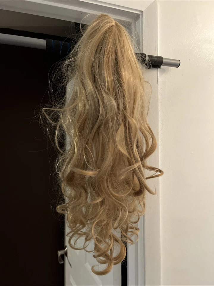 Peluca Rubia Larga Ondulada Para Mujer Marrón Raíces Capas Juegos con disfraces ZYR Sintética Nueva con Etiquetas Foto 1 de 3