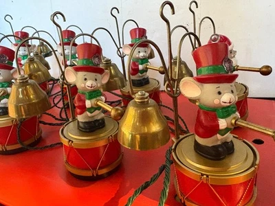 Mr Christmas Santa's Marching Band w/ Red Hat  Mice / - Image 1 of 4