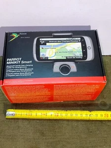 Parrot Minikit Smart Bluetooth Freisprechanalge -Ladehalterung für Smartphones - Bild 1 von 5