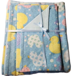 Manta Receptora Patos con Corazones Franela Azul y 2 Paños Eructos Bebé NUEVO - Imagen 1 de 2