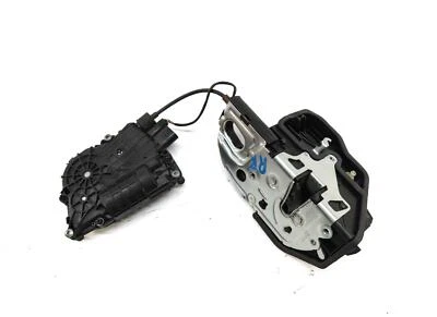 BMW 740i 750i 760i 2011-2015 (F01) PESTILLO DE CERRADURA DE PUERTA TRASERA LADO DERECHO (CIERRE SUAVE) Foto 1 de 4