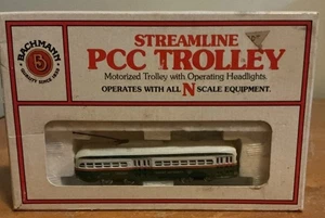 Bachmann N Scale Streamline PCC Trolley Chicago Transit Authoritiy - Tested - Picture 1 of 14