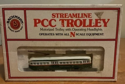 Bachmann N Scale Streamline PCC Trolley Chicago Transit Authoritiy - Tested - Image 1 of 4
