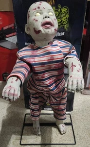 RARE Spirit Halloween 2013 Zombie Babies Lil’ Walker Animatronic & Box Works - Bild 1 von 8