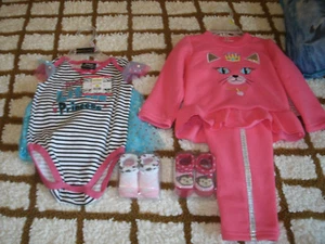 Lotto outfit bambina nuovi 2 pezzi taglia 6-9 monyhs - Foto 1 di 5