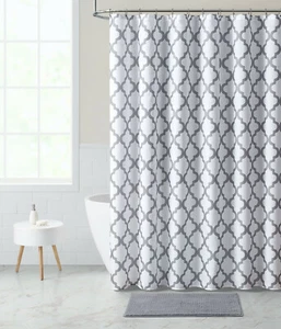 Juego de cortinas y alfombras de ducha de tela enrejado blanco y gris Kate Aurora Chic Living - Imagen 1 de 1