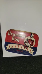 Ancienne étiquette DRUMMER BOYS Smoked SARDINE boite tin West Pembroke label - Picture 1 of 2