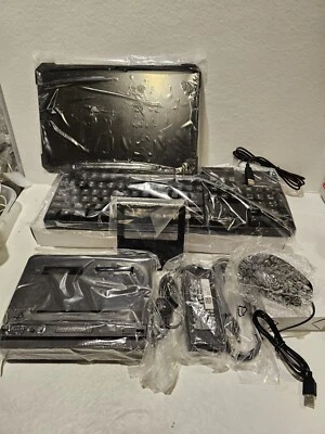 Dell Latitude 12'' 7202 M-5Y71,  1.2GHZ 8GB 128GB Tablet Win 10 PRO' NEW.  - Image 1 of 4