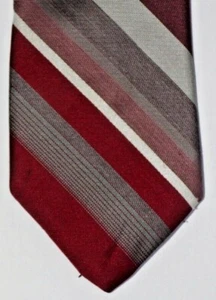 Corbata artesanal de poliéster a rayas carmesí, gris y blanco - Imagen 1 de 4