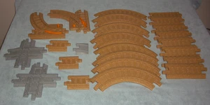 GeoTrax Lotto di 24 Interruttori Curve Dritte Marrone Tan Grigio Cross Altro - Foto 1 di 7