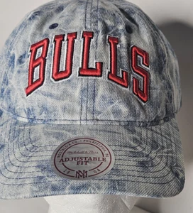 Erwachsene Chicago Bulls Mitchell & Ness Denim Strapback - Bild 1 von 13