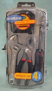 NEU 4-TEILIGES Werkzeugset Projekt Getriebe Home Office Wohnheim Maßband Zange Schraubendreher - Bild 1 von 2