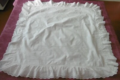 Belle taie de mariage BRODéE avec ENTREDEUX et cascades de JOURS - Photo 1/3