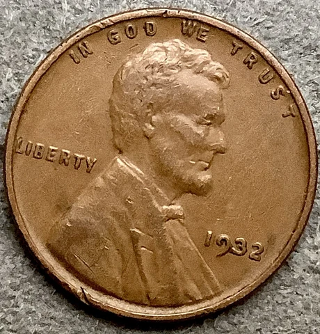 1932 p * Lincoln Wheat Cent - High Grade ~ A960 Cover