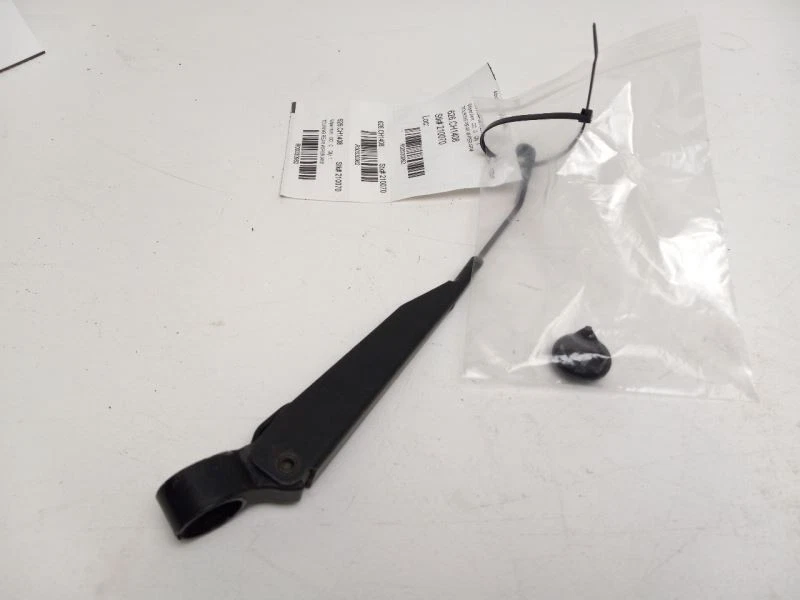 Chrysler Town Country 2008 brazo limpiaparabrisas trasero Foto 1 de 3