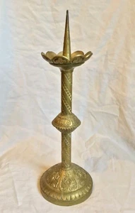 PIQUE CIERGE ANCIEN RELIGIEUX EGLISE BOUGEOIR BRONZE XIX XVIII CRECHE - Foto 1 di 6