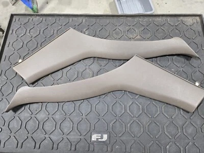 1996-1997 FZJ80 Toyota Land Cruiser L + R C inferior - Juego de paneles cubierta de pilar Foto 1 de 4