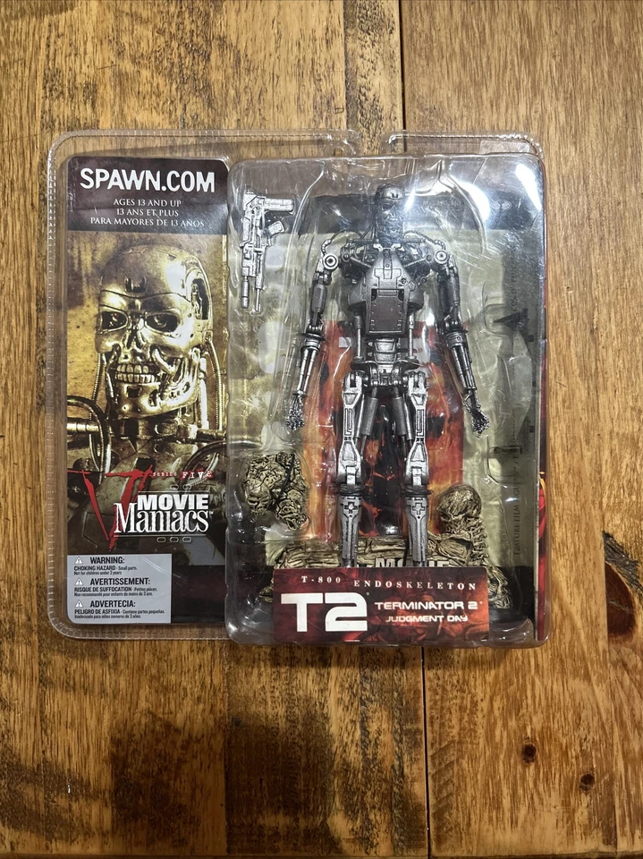 T-800 Terminator 2 Endoskeleton action figure 2002 McFarlane Toys Movie Maniacs - Image 1 of 1