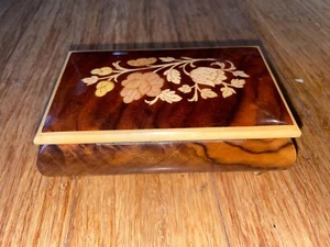 Wooden Jewelry Music Box with floral inlay - made in Italy ROMANCE. - Picture 1 of 9