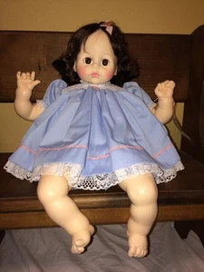 Vintage 1977 Madame Alexander Pussy Cat Baby Doll Ma8000 Blue Dress 21" - Picture 1 of 6
