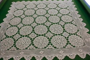 VINTAGE CREAM CROCHETED & NEEDLEWORK TABLECLOTH 92cm sq #313 - Picture 1 of 2