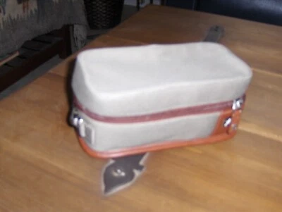 Bolso de viaje Cutter & Buck para hombre de lona con adornos de cuero caqui Foto 1 de 2